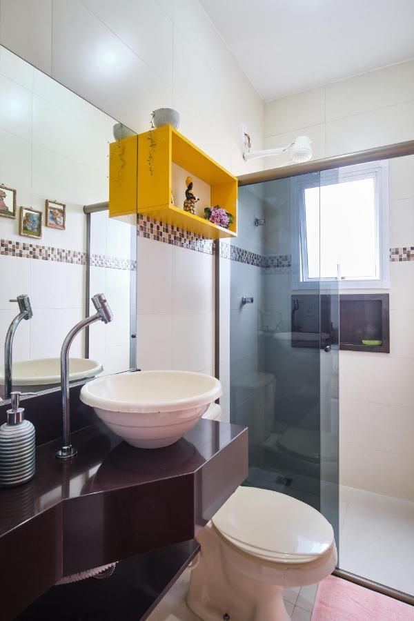 Dois Quartos, Sacada Com Churrasqueira, A 400 Mts Do Projeto Tamar E 800 Mts Do Aquario 乌巴图巴 外观 照片