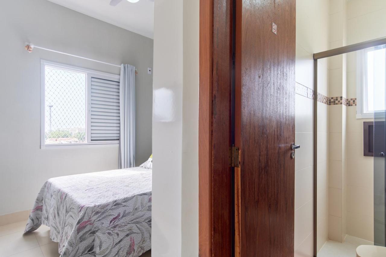 Dois Quartos, Sacada Com Churrasqueira, A 400 Mts Do Projeto Tamar E 800 Mts Do Aquario 乌巴图巴 外观 照片